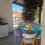 S Dvije Terase Privlaka